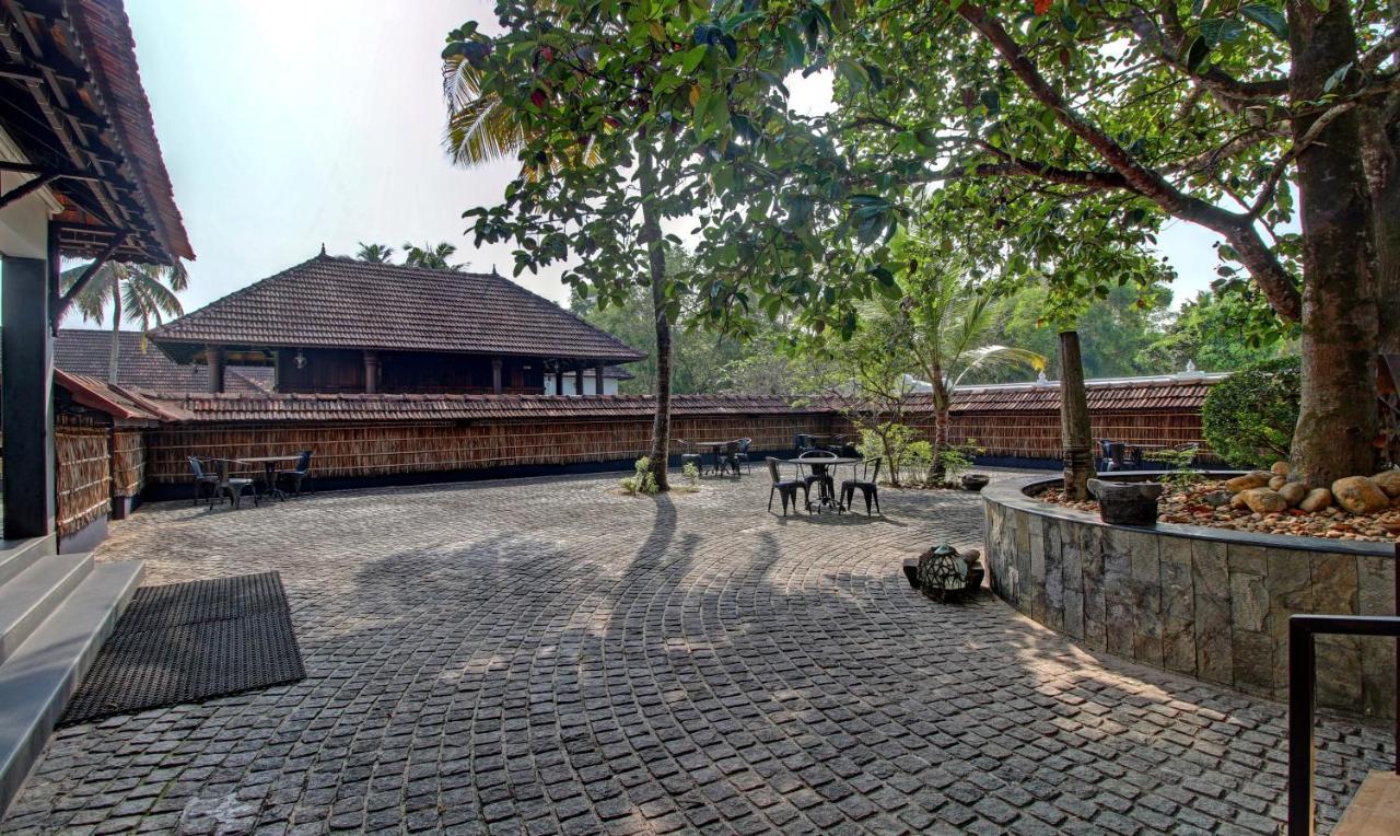 Treebo Premium Travancore Palace Cherthala Alappuzha Exterior foto